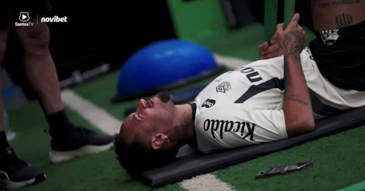 Santos volta ao CT Rei Pelé antes de clássico com o São Paulo