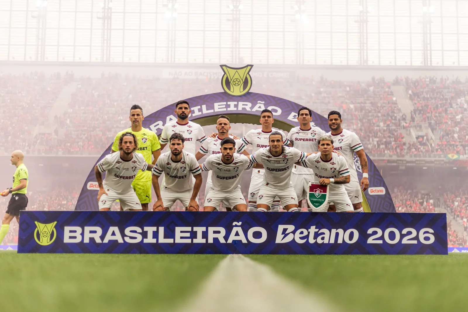 Fluminense vence o Vasco e chega a 45 pontos no Brasileirão