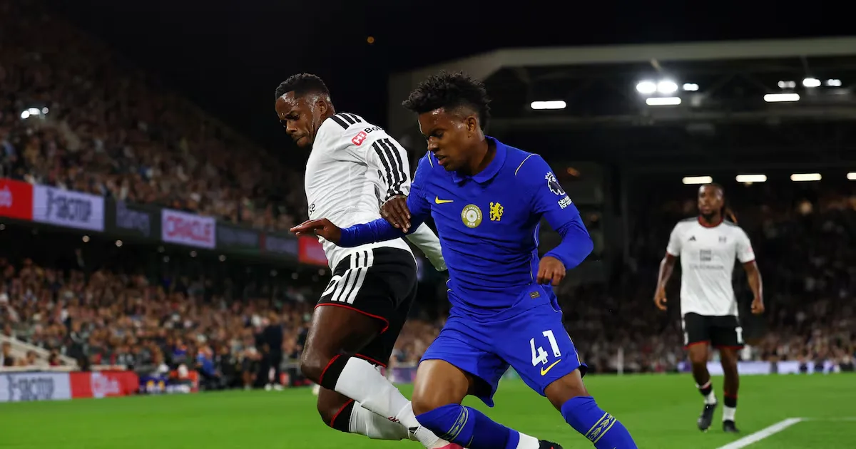 Estêvão perde minutos no Chelsea com novas opções para o ataque