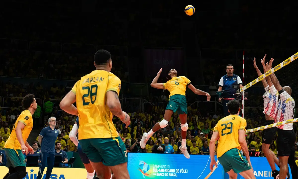 Brasil supera a Venezuela e deixa decisão do Sul-Americano para o clássico