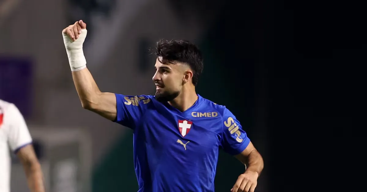 Palmeiras reduz distância para o Flamengo na disputa pelo título