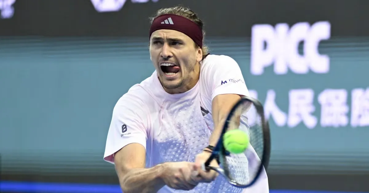 Zverev defende Grand Slams em cinco sets e pede volta de formato dos Masters
