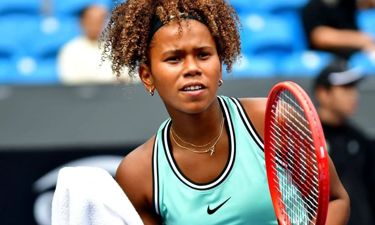 Gabriela Cé tem jogo suspenso por chuva no SP Open; Victoria Barros perde na estreia