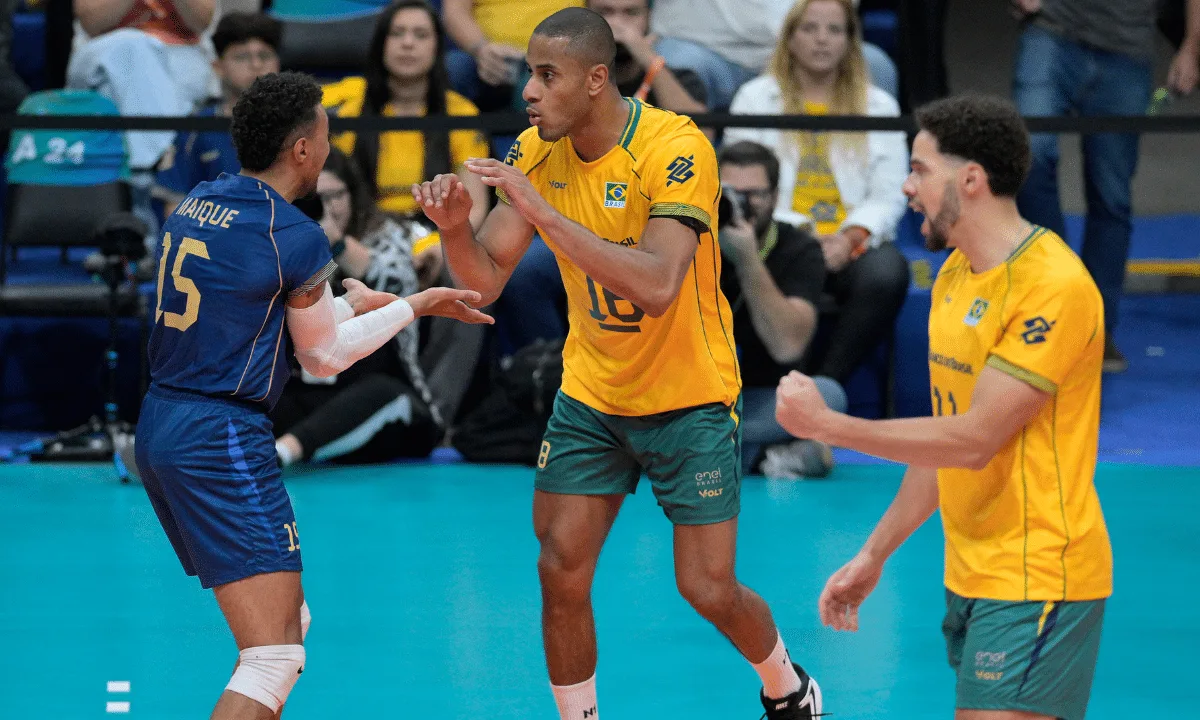 Adriano lidera Brasil em vitória sobre o Chile no Pré-Olímpico de vôlei