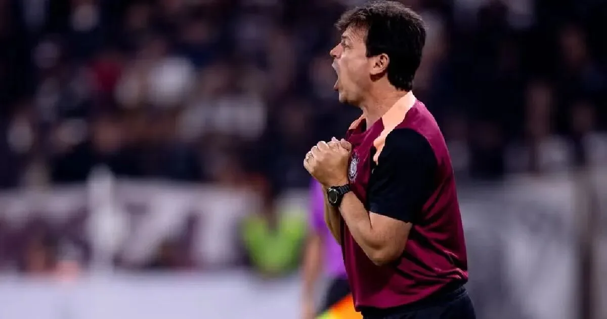 Corinthians mantém Fernando Diniz após sexta derrota seguida no Brasileiro