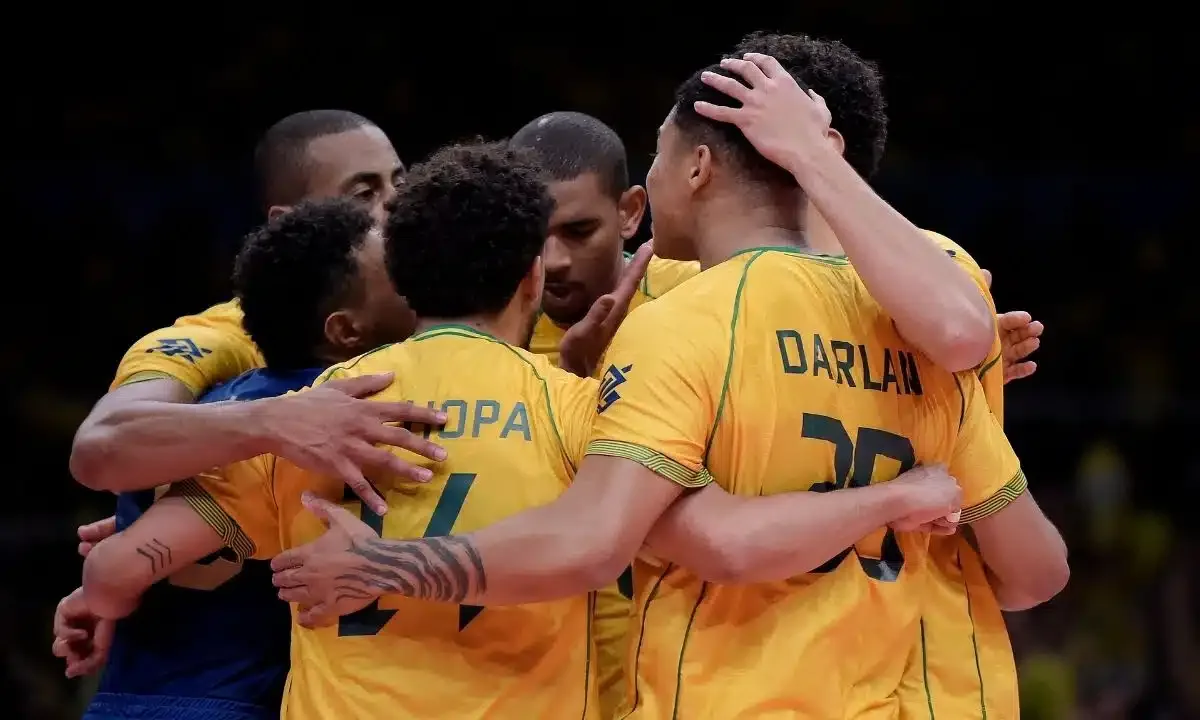 Darlan lidera vitória do Brasil sobre a Argentina e classificação olímpica no vôlei