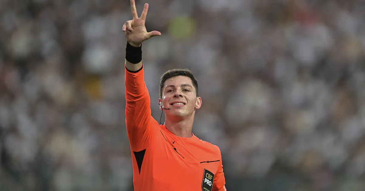Bráulio Machado assume arbitragem de São Paulo x Vitória no Brasileirão