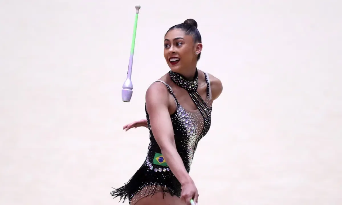 Skate, arco e confrontos internacionais movimentam o sábado esportivo