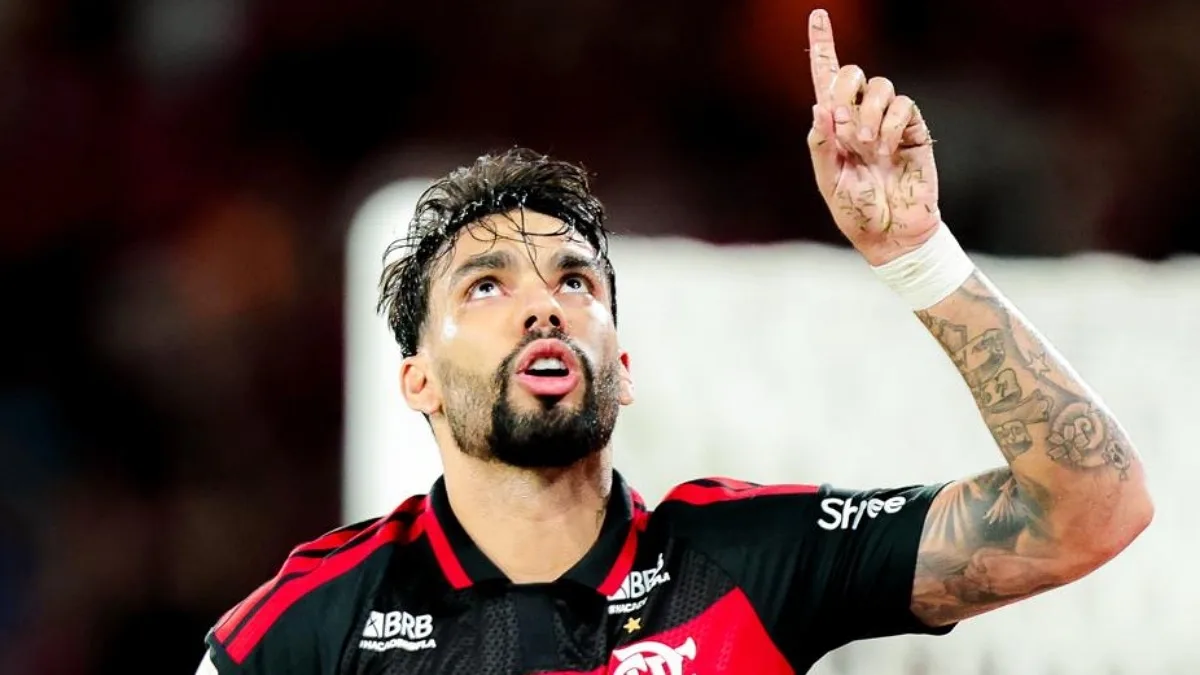 Flamengo e Corinthians se enfrentam às 17h30 pelo Brasileirão