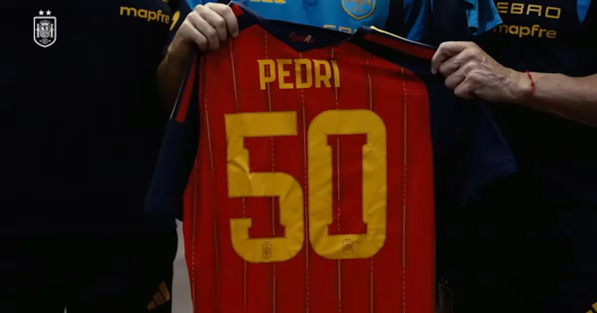 Pedri alcança marca pela Espanha após partida contra a Inglaterra