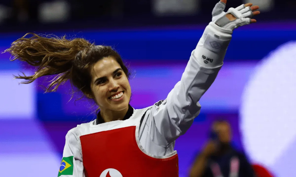 Ana Carolina e Silvana vencem no taekwondo paralímpico em Paris