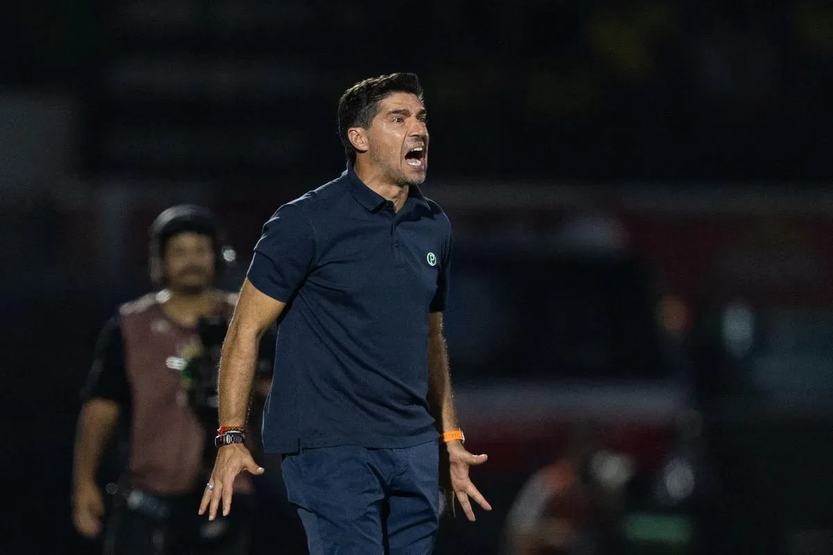Abel Ferreira diz que Flamengo tem obrigação de fazer mais na briga pelo Brasileirão