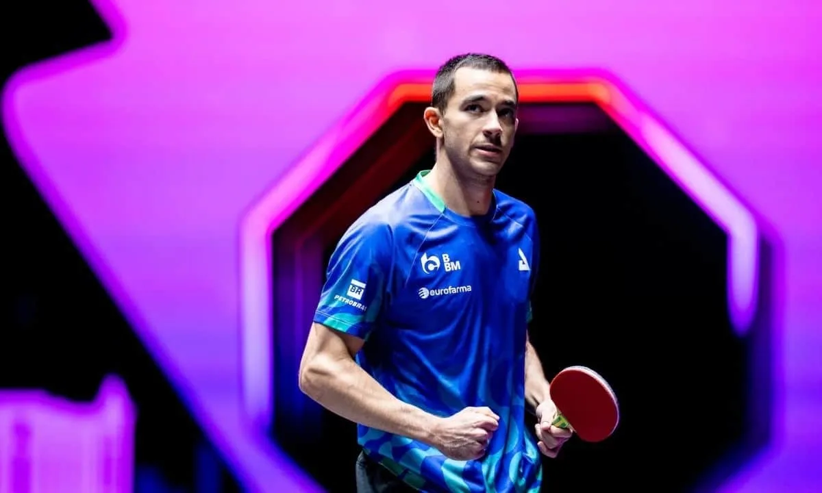 Calderano vira sobre Pucar e chega às quartas em Macau