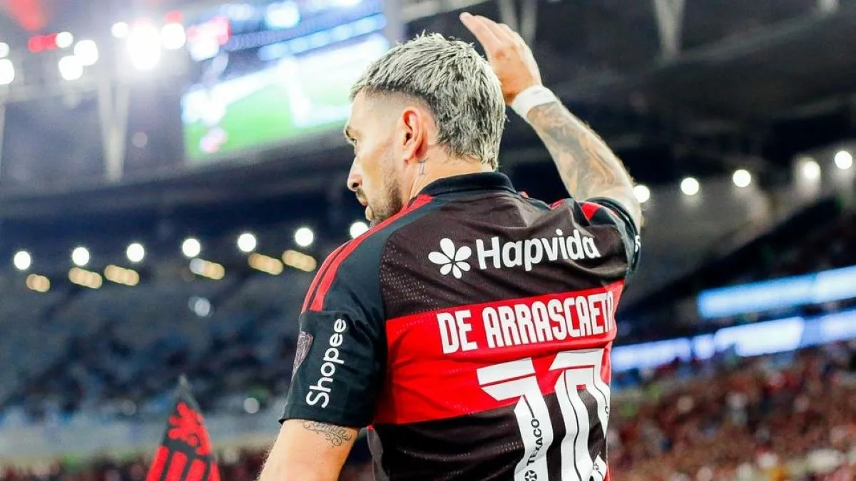 Gol de Arrascaeta leva Flamengo à semifinal em noite de críticas ao Maracanã