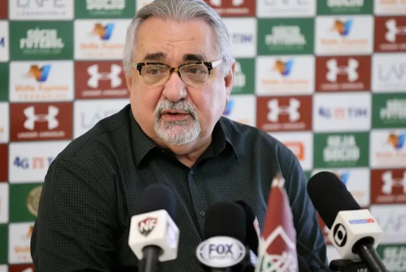 Paulo Angioni, do Fluminense, faz tratamento contra câncer no pâncreas
