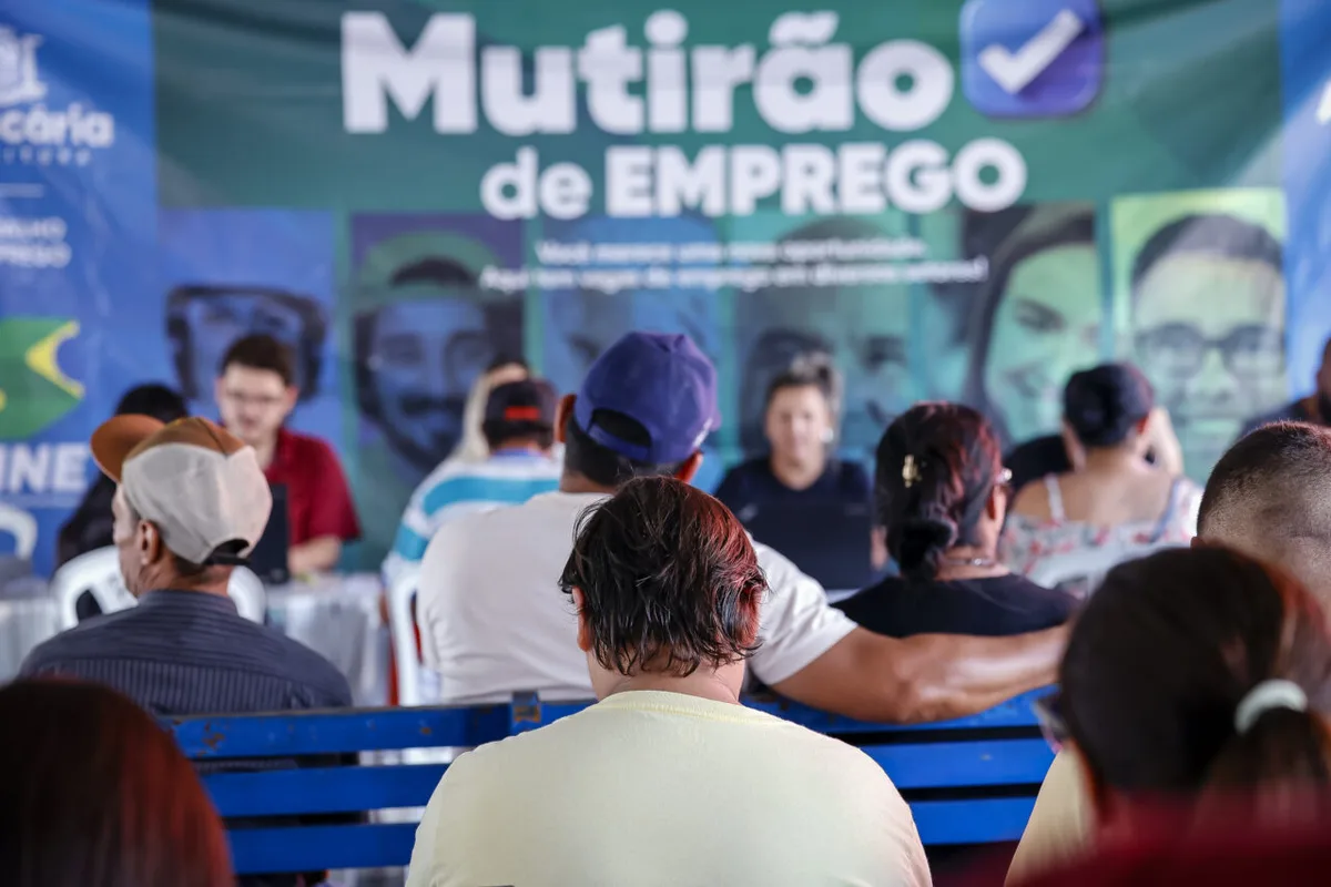 Araucária realiza mutirão com cerca de 500 vagas de emprego