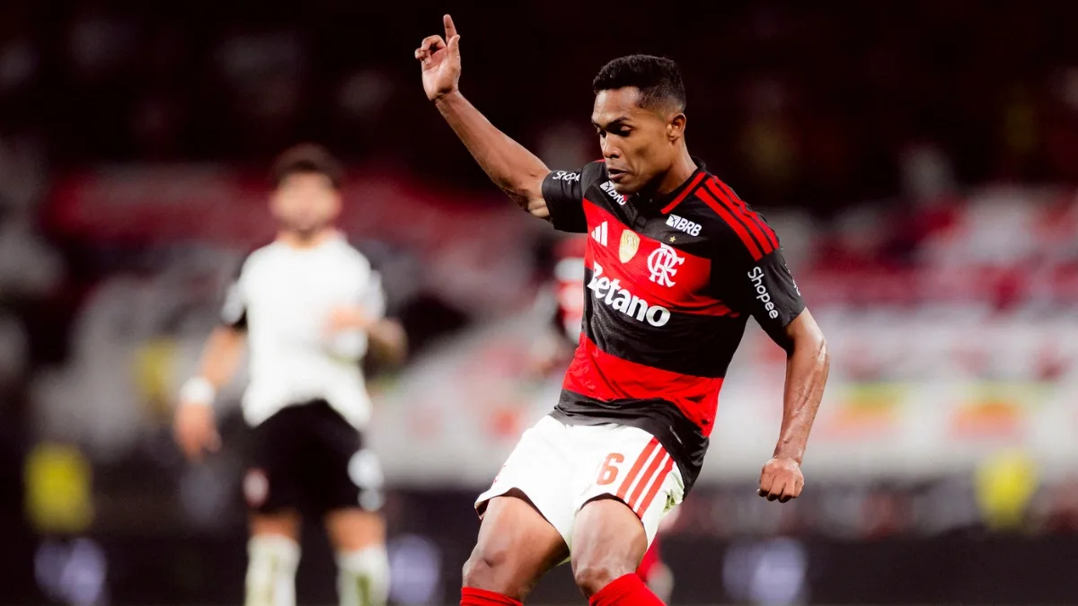 Flamengo terá Alex Sandro e Evertton Araújo fora contra o Independiente del Valle