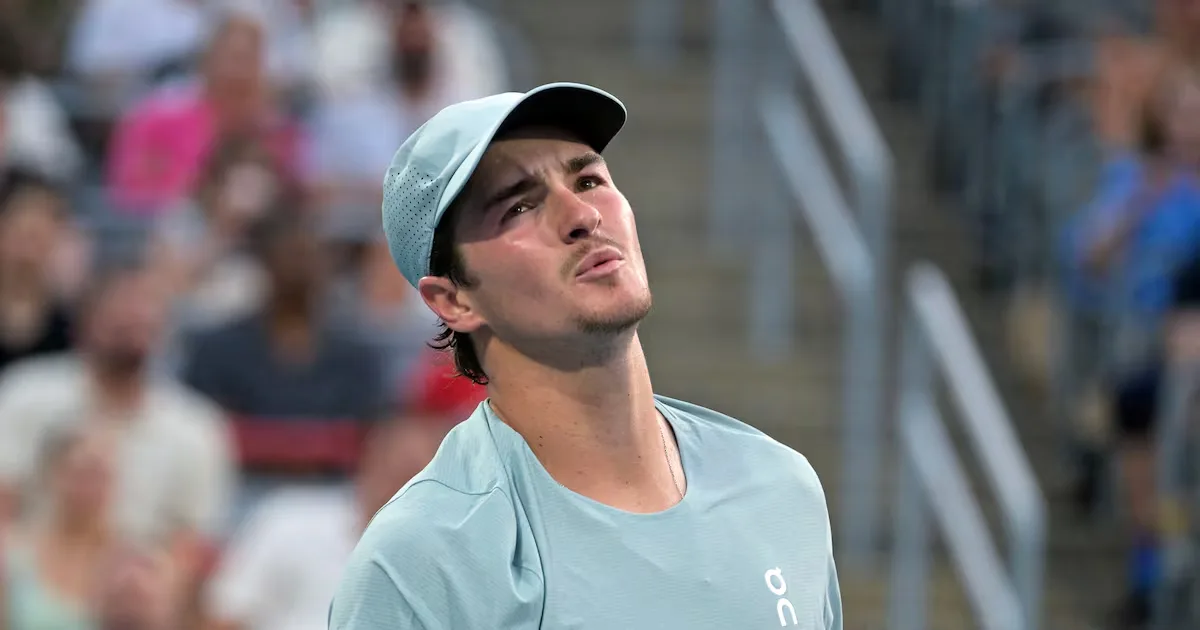 João Fonseca supera Stricker e dá ao Brasil vantagem na Copa Davis