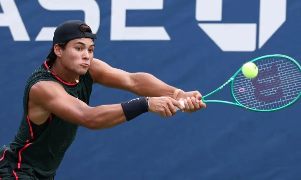 Guto Miguel supera americano em jogo decidido no tie-break no US Open Júnior