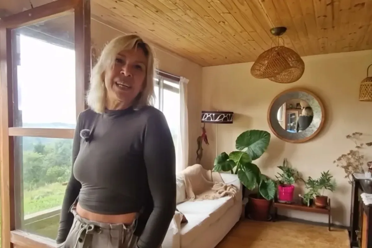 Aos 62 anos, argentina troca Buenos Aires por cabana em ecoaldeia
