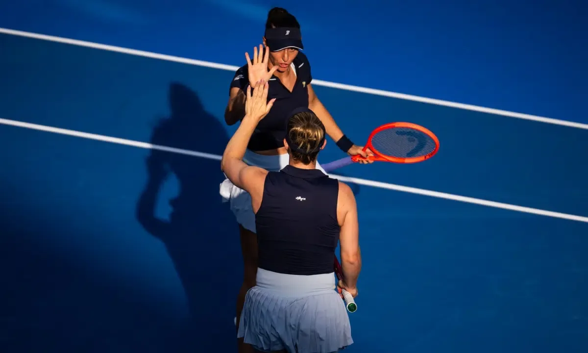 Luisa Stefani joga semifinal do US Open nesta quarta; veja os horários do Brasil