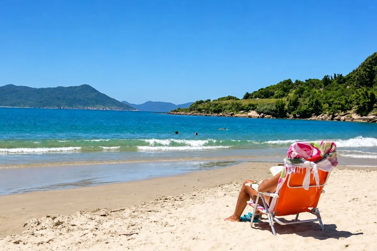 Contato com o mar pode favorecer relaxamento e bem-estar, diz psicologia