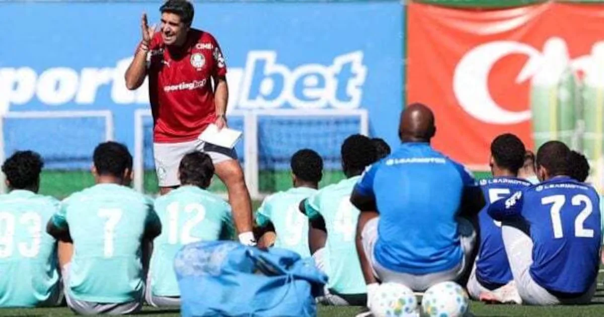 Palmeiras avalia formação para enfrentar a LDU sem Gustavo Gómez