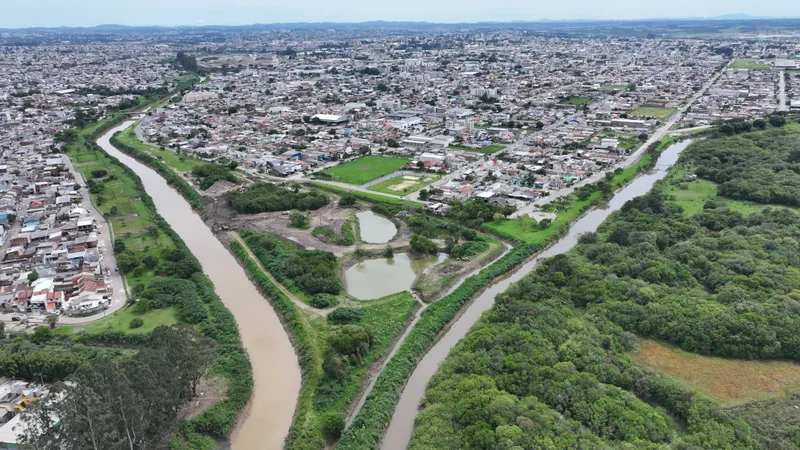 Pinhais projeta parque linear com retenção de água e áreas de lazer