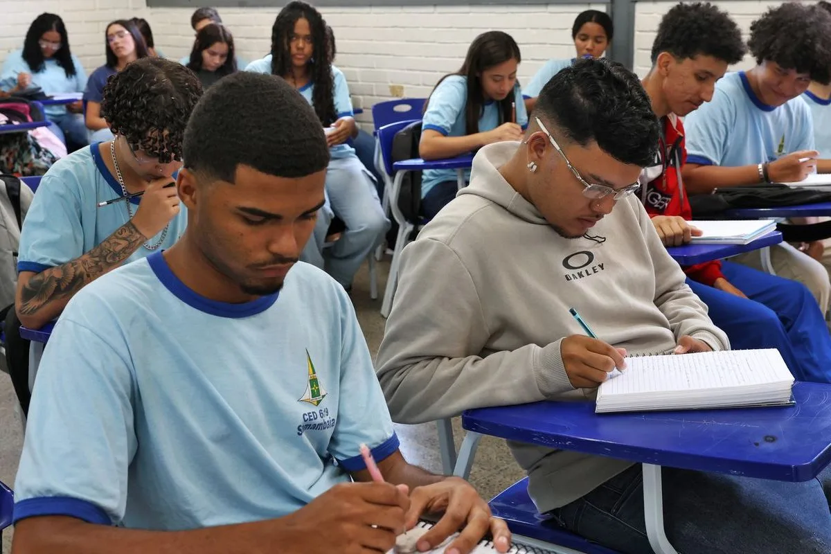 Geração Z enfrenta obstáculos maiores para alcançar estabilidade econômica