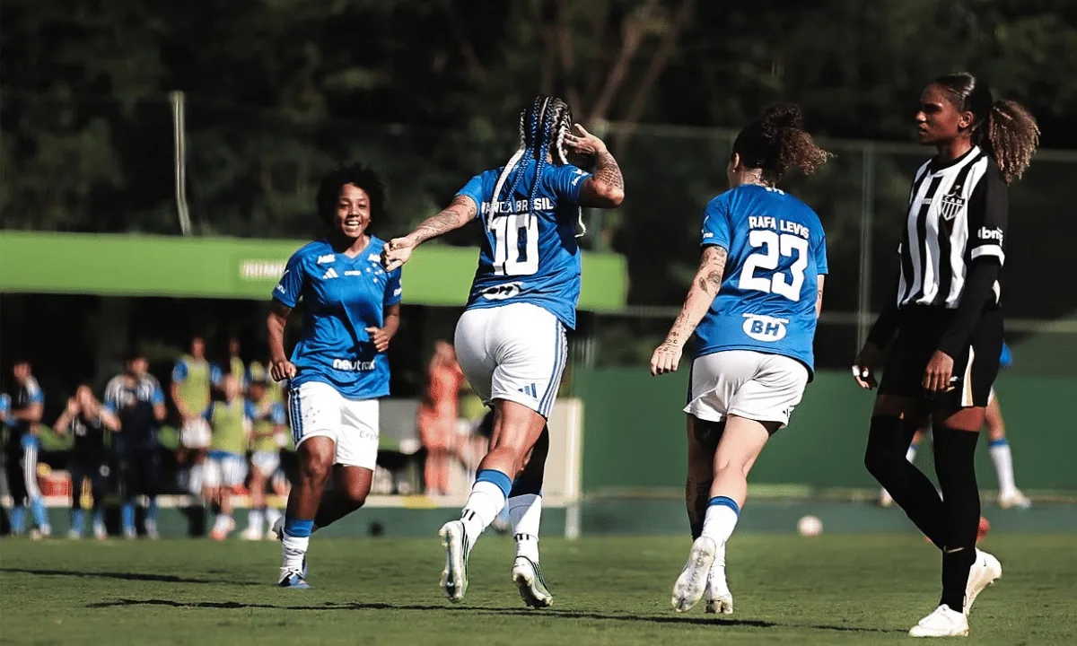 Cruzeiro chega à sétima vitória seguida sobre o Atlético no futebol feminino