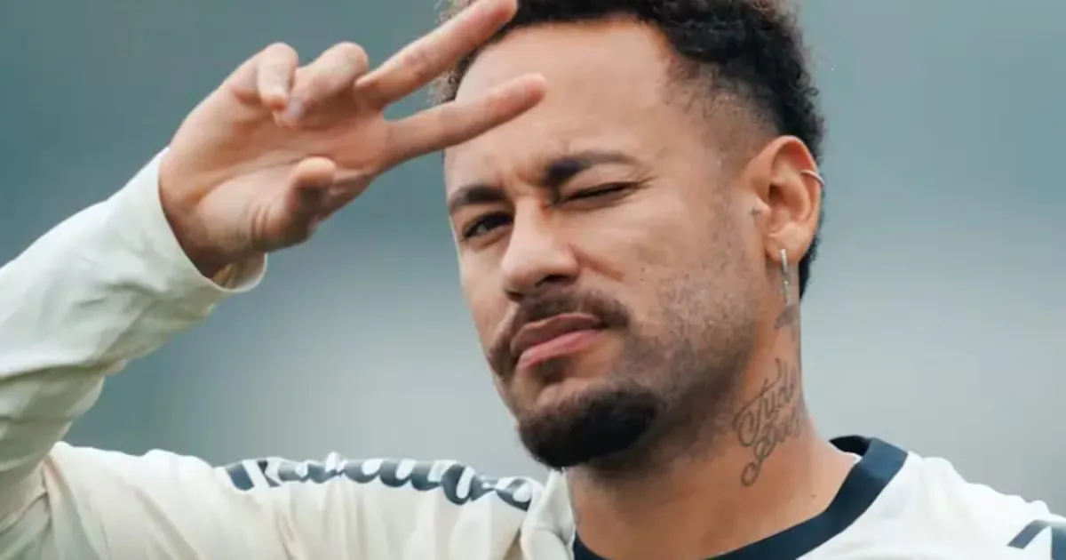 Neymar é relacionado pelo Santos para duelo com o Flamengo
