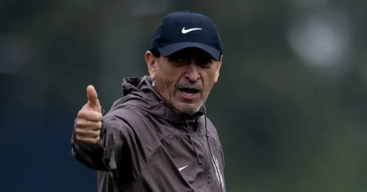 Corinthians avalia retorno de Ramón Díaz após sequência de derrotas no Brasileirão