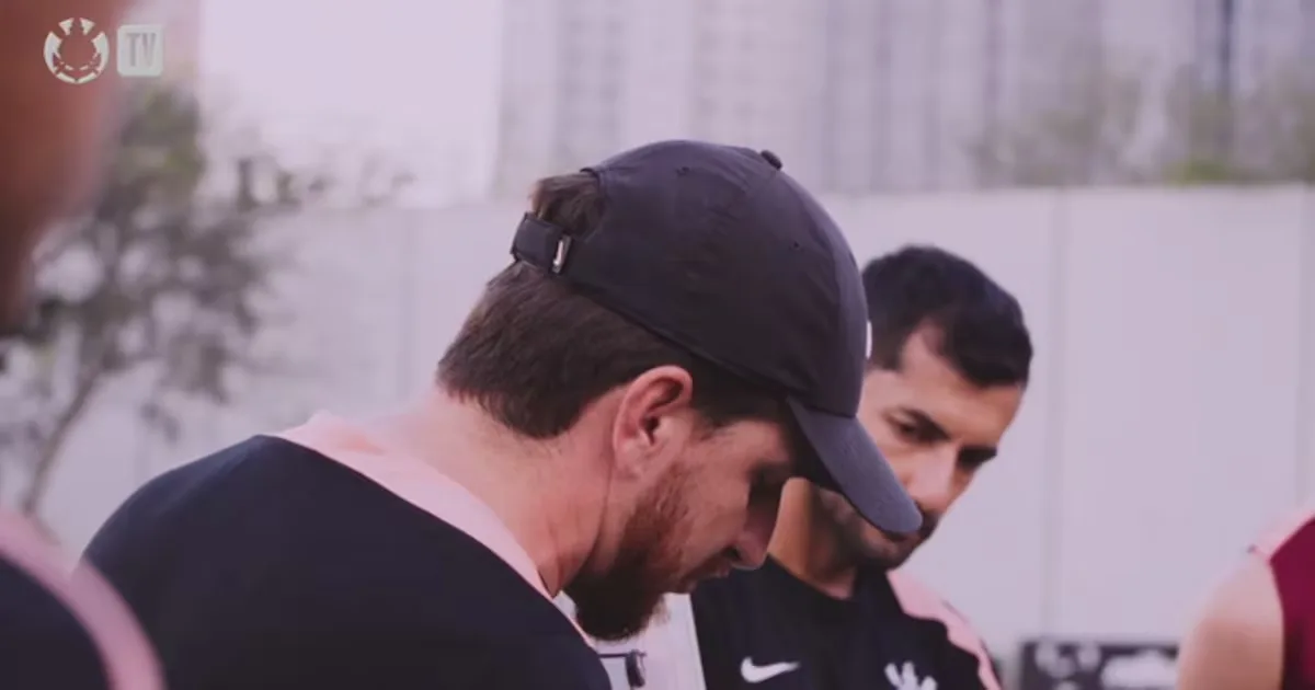 Corinthians treina sob comando de William Batista para clássico do fim de semana
