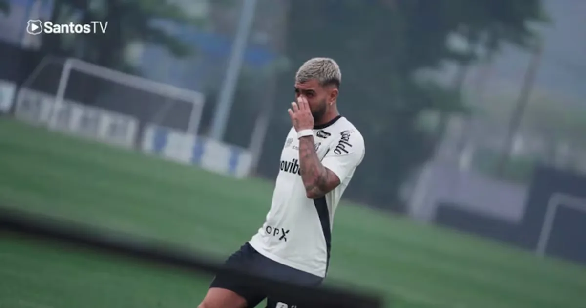 Santos treina no CT Rei Pelé antes de duelo com o São Paulo