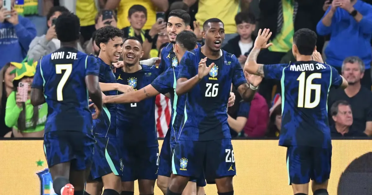 Brasil vence a Austrália por 4 a 2 após jogo com duas viradas