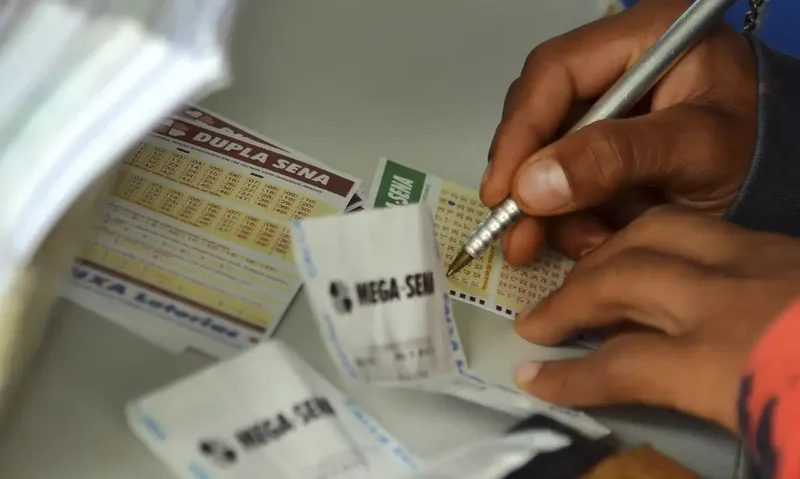 Idoso descobre movimentações de R$ 170 mil após ganhar na Lotofácil