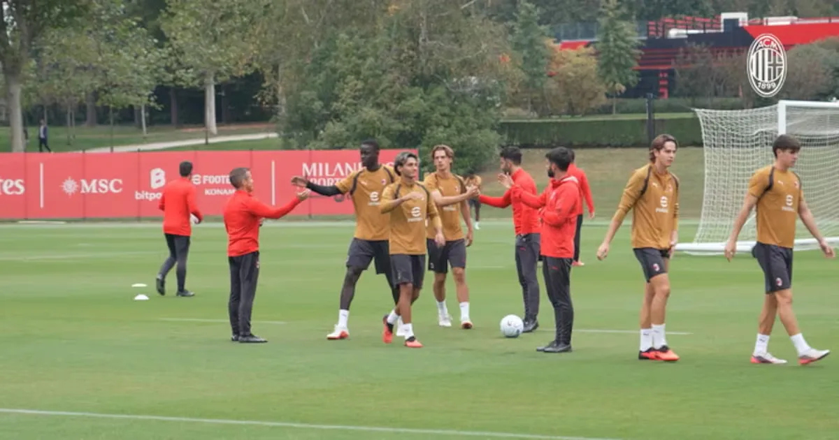 Milan retoma treinos em Milanello antes de enfrentar o Sassuolo