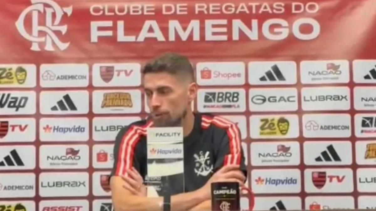Expulsão de Jorginho após revisão do VAR marca empate do Flamengo com o Santos