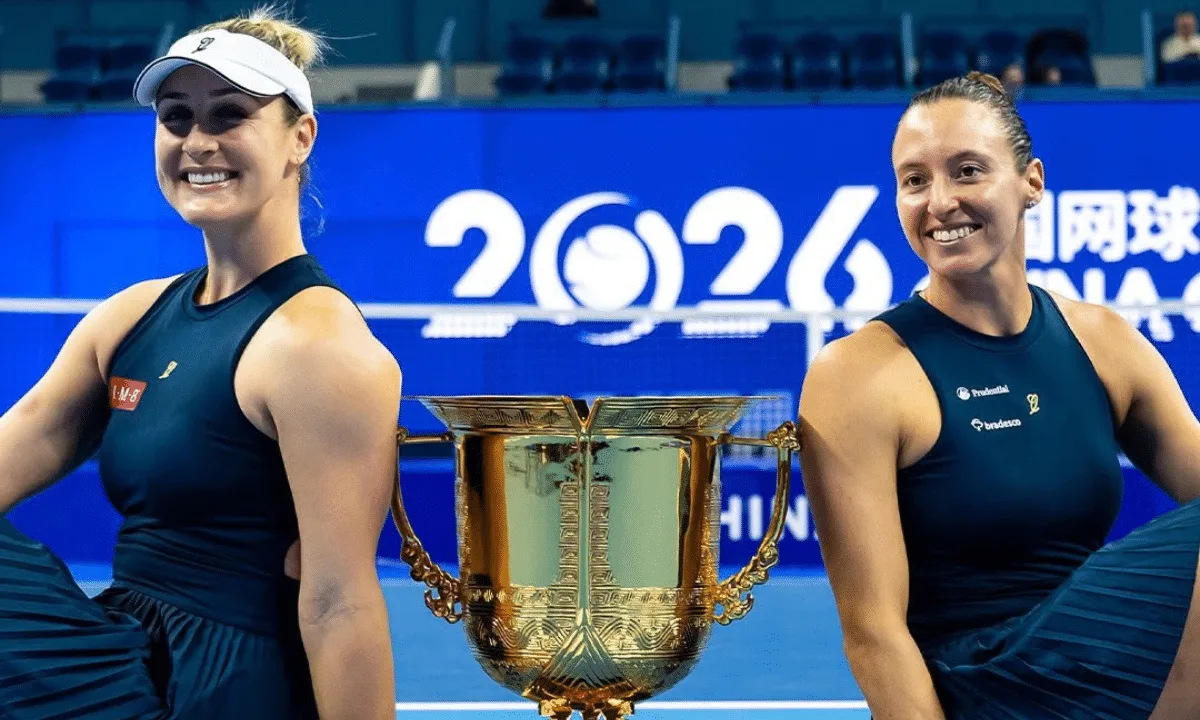 Stefani e Dabrowski vencem favoritas e levantam troféu em Pequim