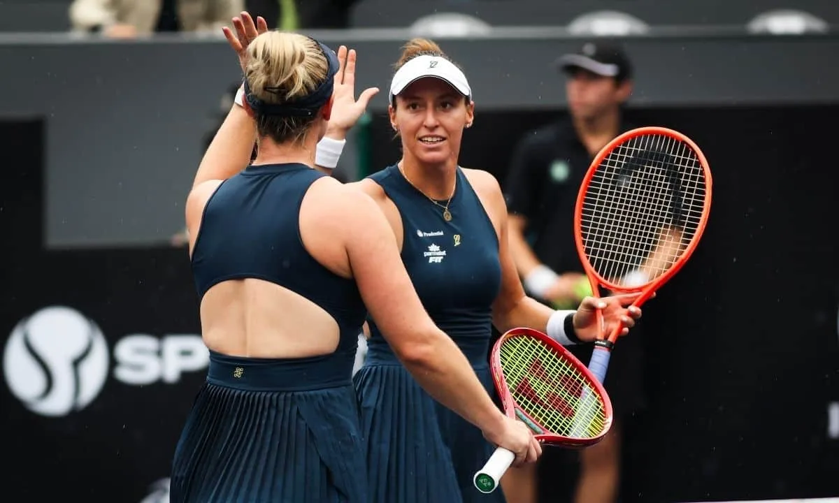 Stefani e Dabrowski vencem final interrompida pela chuva no SP Open