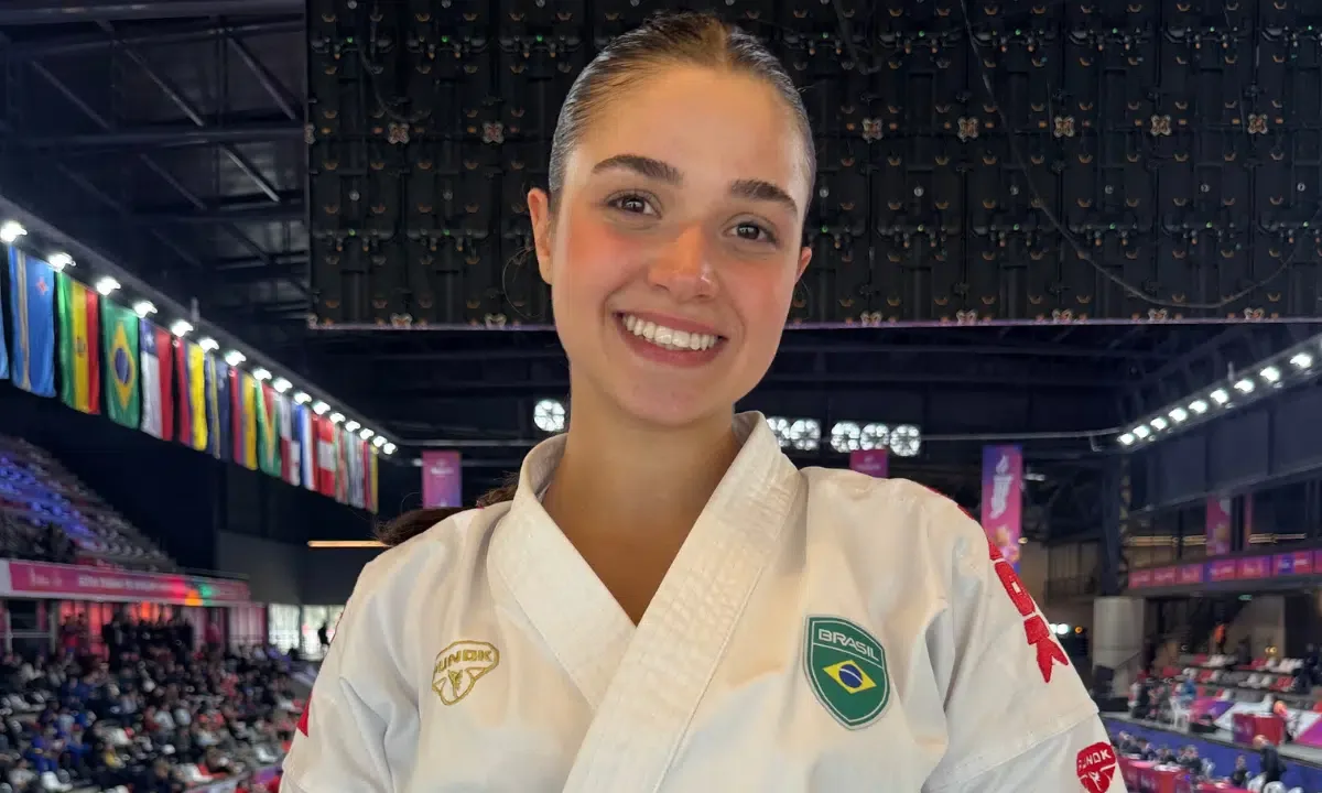Gabrielle Henrique vence no kata, e Brasil sobe três vezes ao pódio