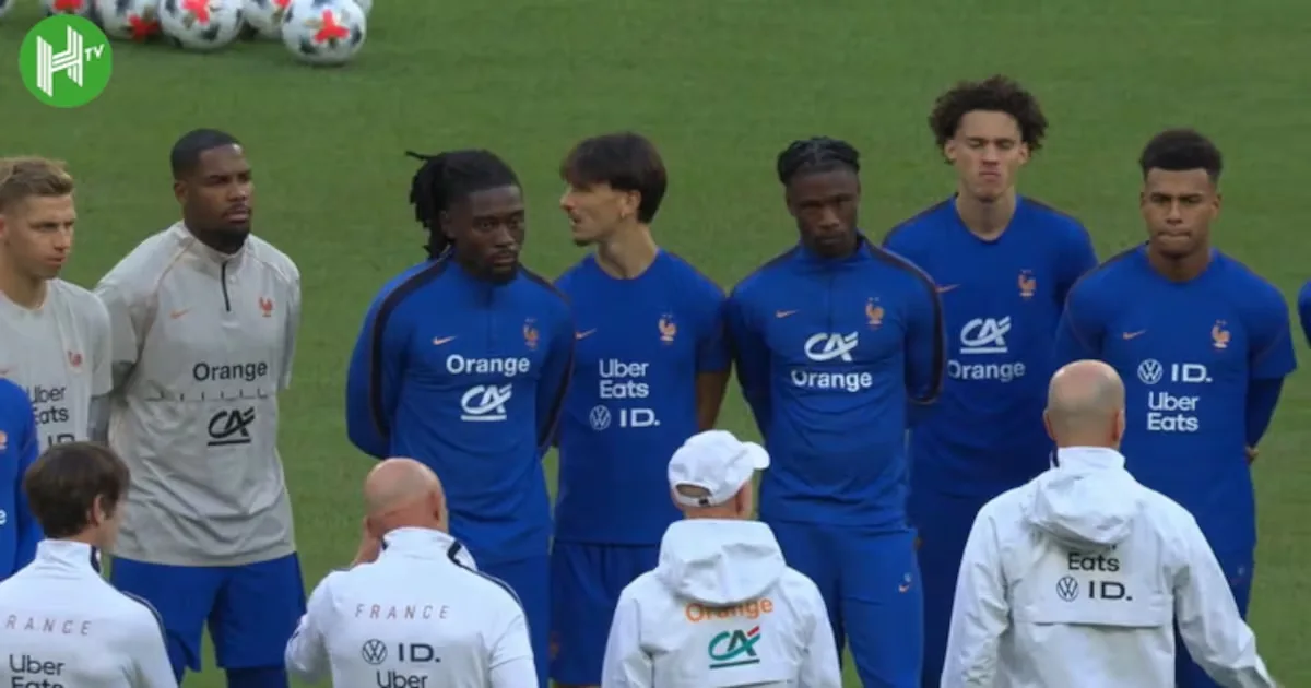 Zidane participa de treino da França antes de reencontro com a Itália