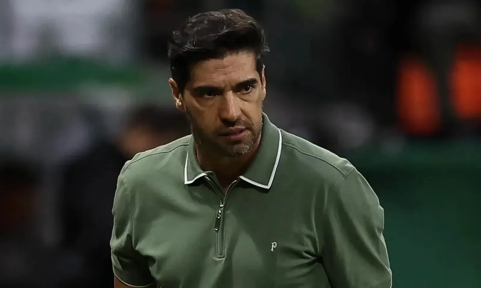 Abel Ferreira critica microfones após Palmeiras deixar o topo do Brasileiro