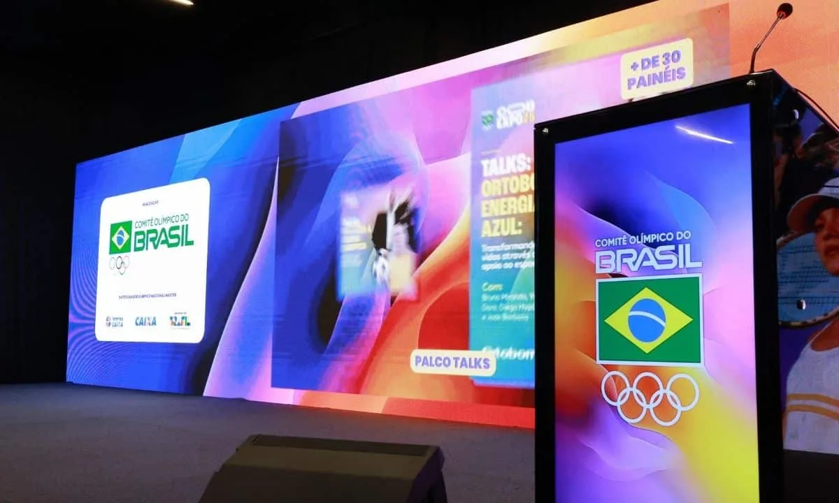 Jade Barbosa retoma treinos após maternidade e participa de curso da COB Expo