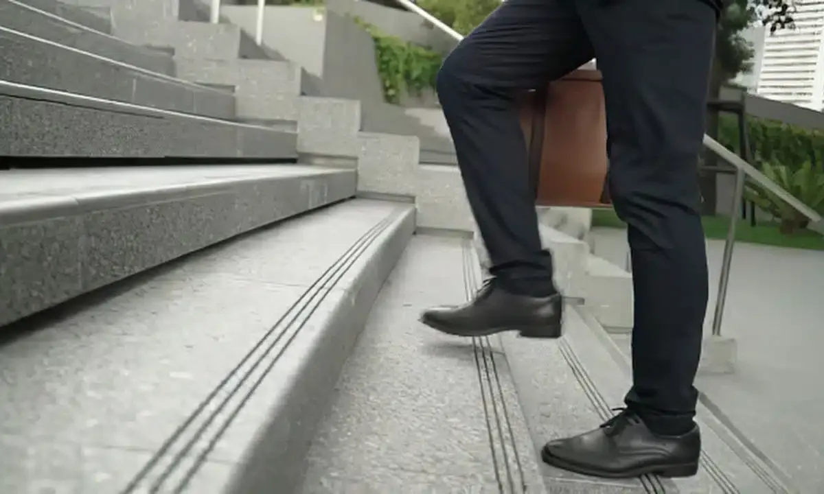 Subir escadas pode aumentar o movimento diário e beneficiar a saúde
