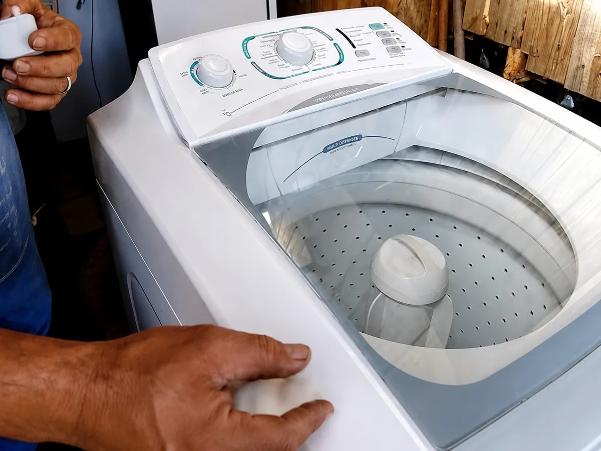 Máquina de lavar é entregue no apartamento errado e usada por nove dias